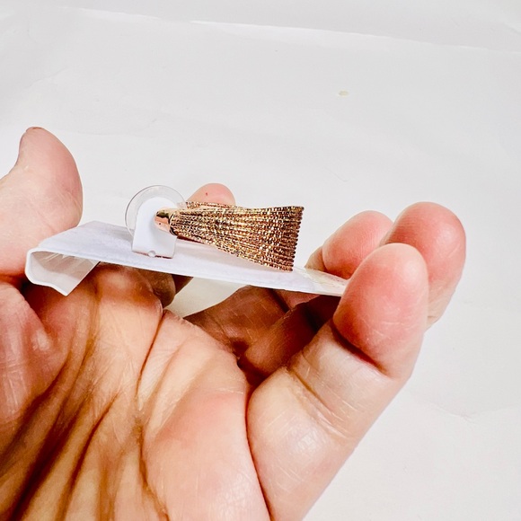 Fifth Avenue Collection Rose Gold Textured Hoop Earrings Moni Rays - Picture 5 of 8